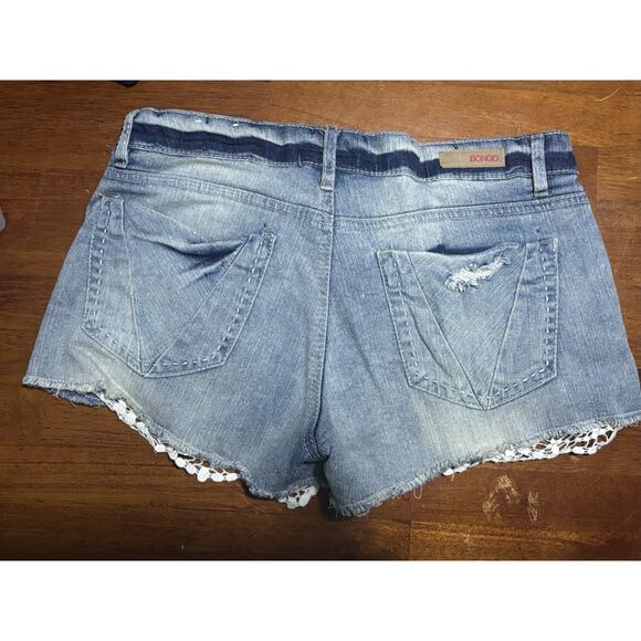 Vtg BONGO Shorts Womens 9 Blue Denim Distressed Lace Accent - Picture 5 of 8